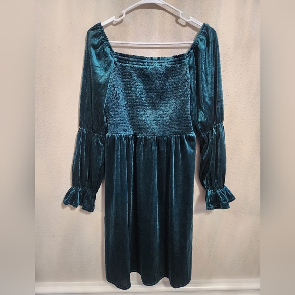 Green Velvet Long Sleeve Off The Shoulder Dress Size Small - Picture 1 of 5